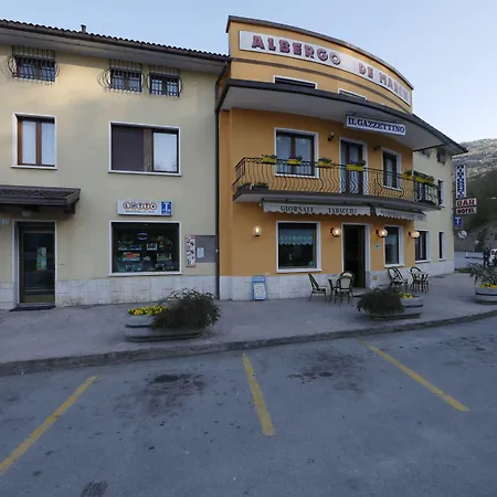 Hotel De March 2*