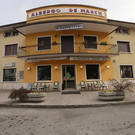 De March Hotel