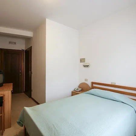 Hotell De March Farra d'Alpago